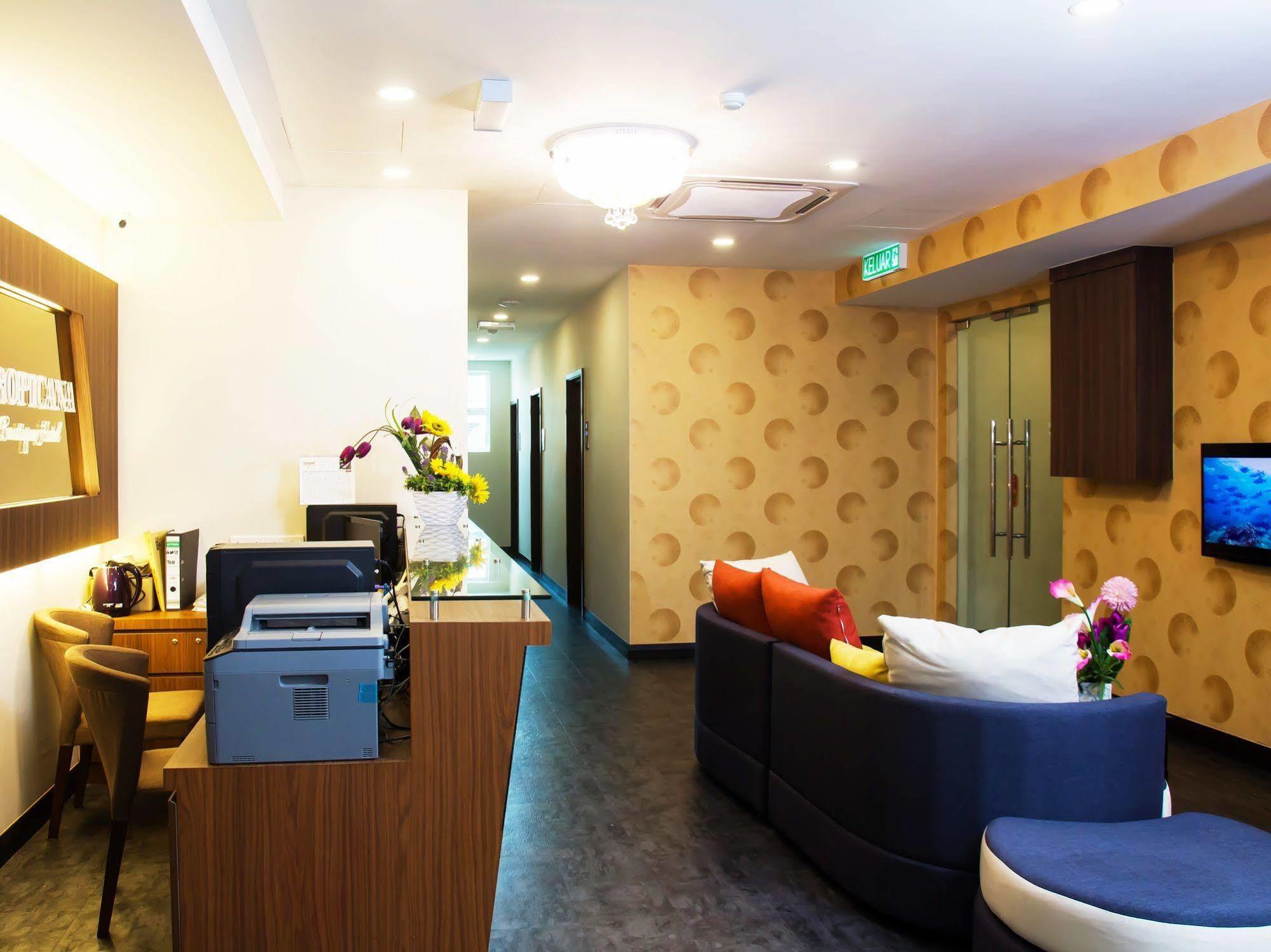 Tropicana Homestay Muar Eksteriør billede