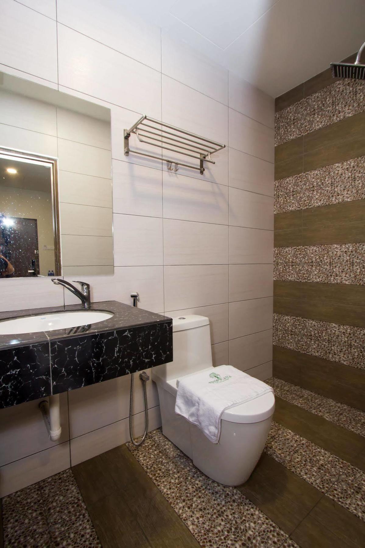 Tropicana Homestay Muar Eksteriør billede