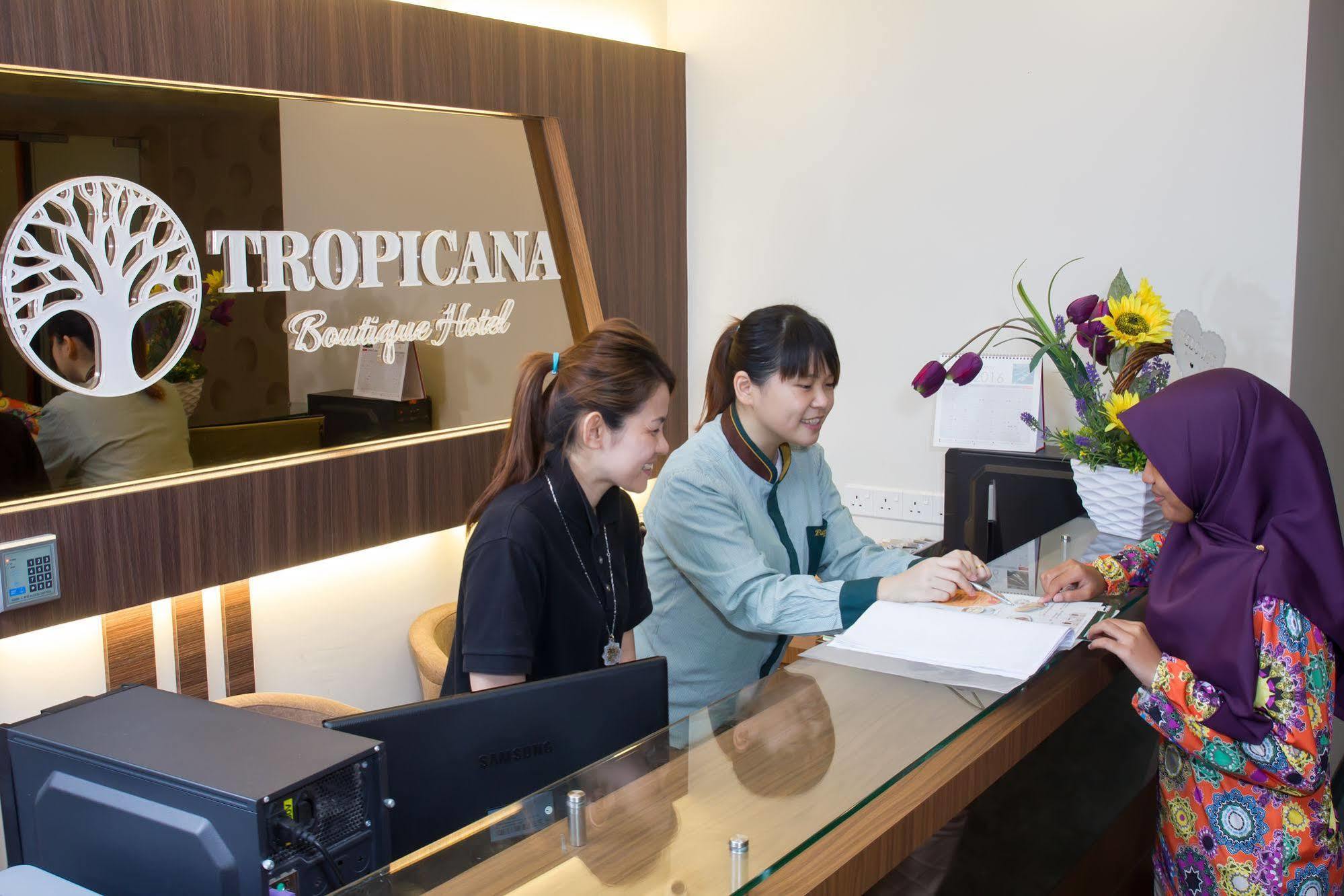 Tropicana Homestay Muar Eksteriør billede
